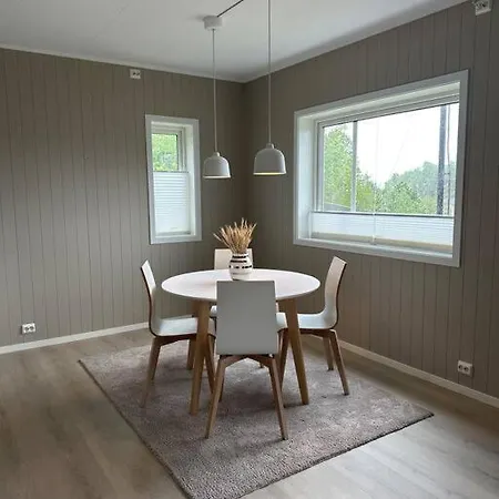 Moderne, Rolig Og Sentral I Appartement