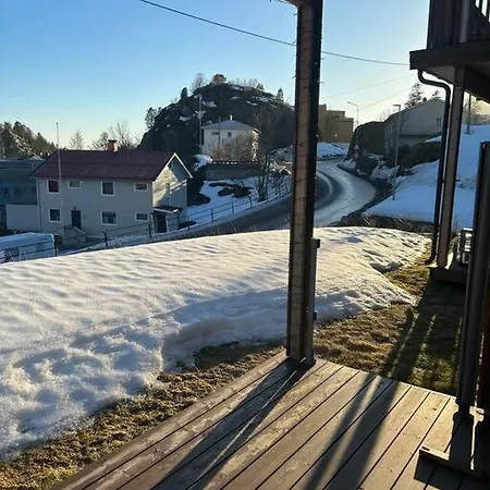 Apartment Moderne, Rolig Og Sentral Leilighet I
