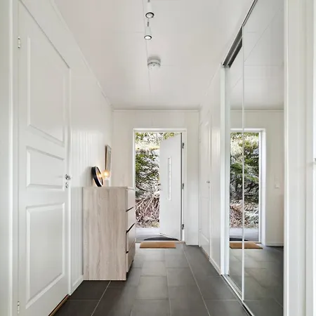 Moderne, Rolig Og Sentral I Apartament *