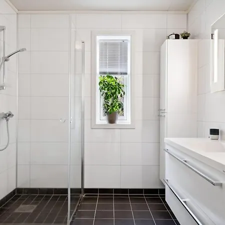 Moderne, Rolig Og Sentral I Apartamento
